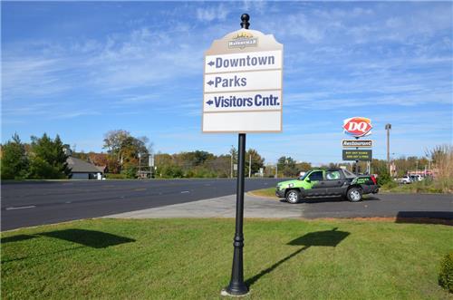 GSC-400-Green-Sign-Series-Wayfinding-Directional-Sign-City-of-Batesville-IN